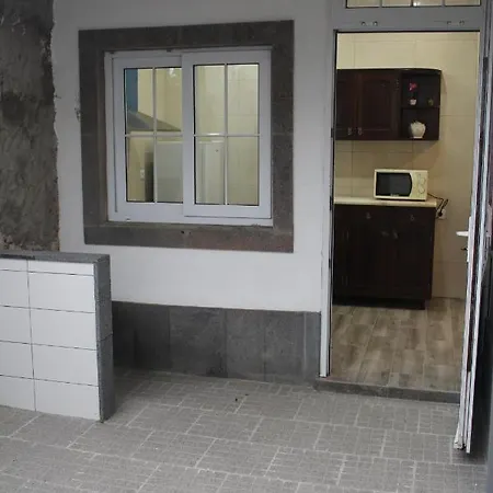 Bella Italia Casa Da Universidade 招待所 蓬塔德尔加达