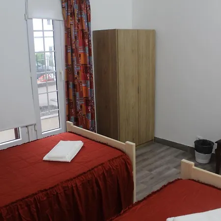 Vitorino De Nemesio Guest house