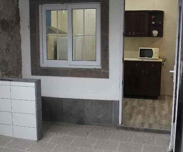 Bella Italia Casa Da Universidade بيت ضيافة Ponta Delgada